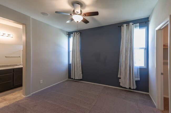 Building Photo - 3 Bedroom North Las Vegas Gated Community