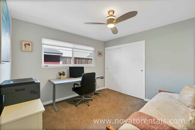Building Photo - 17 Mosswood Ct