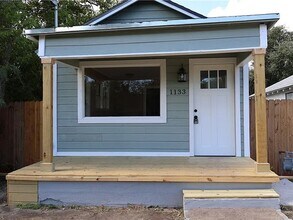 Building Photo - Move In ASAP!