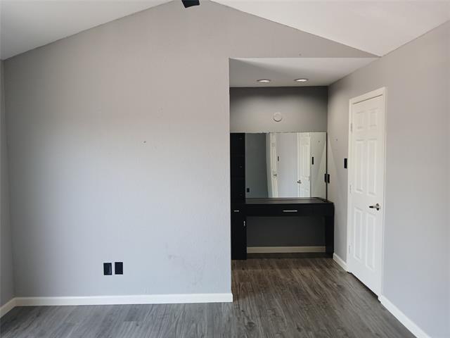 Building Photo - 2500 E Park Blvd