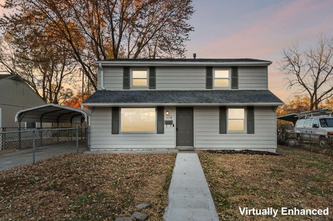 Building Photo - Beautifully renovated 5-bedroom, 2 full bath home ready for move-in!  1st month's rent is FREE!*