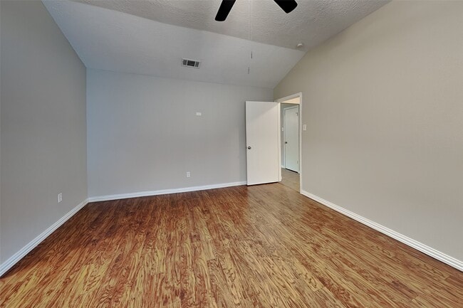 Building Photo - 21411 Golden Dove Dr