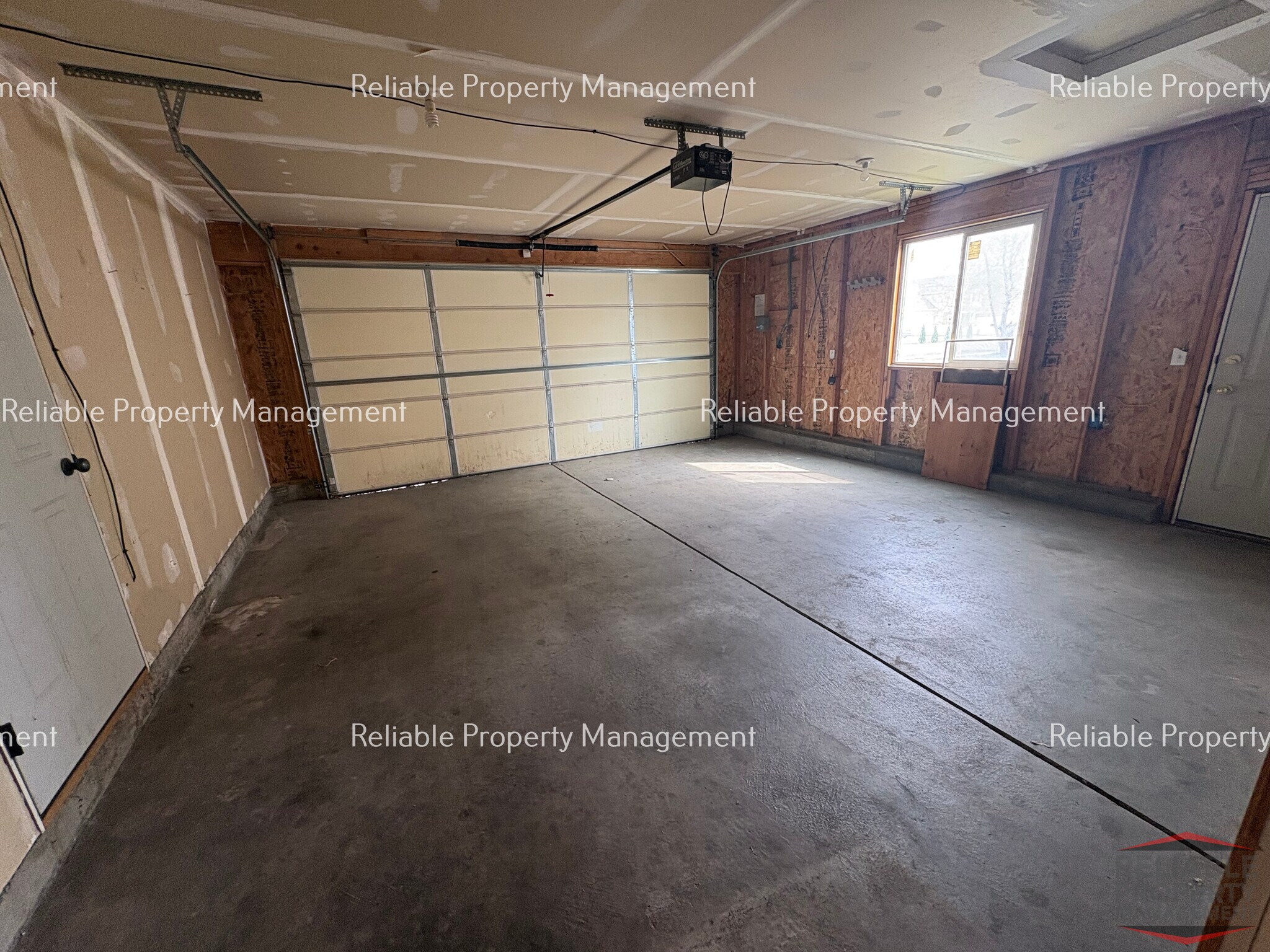 Building Photo - 1213 Cornerstone Dr