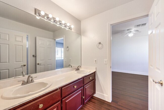 Building Photo - 3743 Lone Mesa Dr