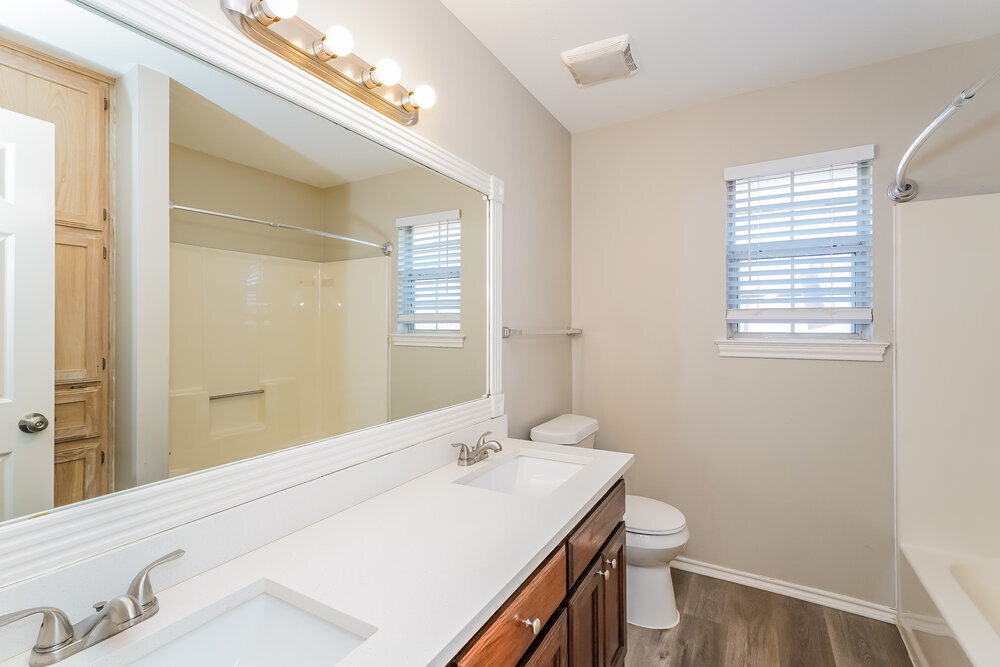 Building Photo - 5221 Tartan Cir