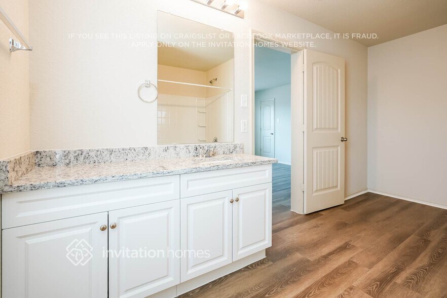 Building Photo - 2300 Bray Village Dr