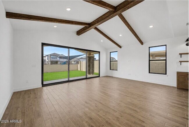 Building Photo - 1131 E Yellowstone Pl