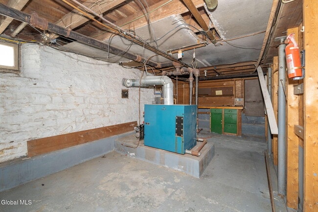 Building Photo - 232 Main St