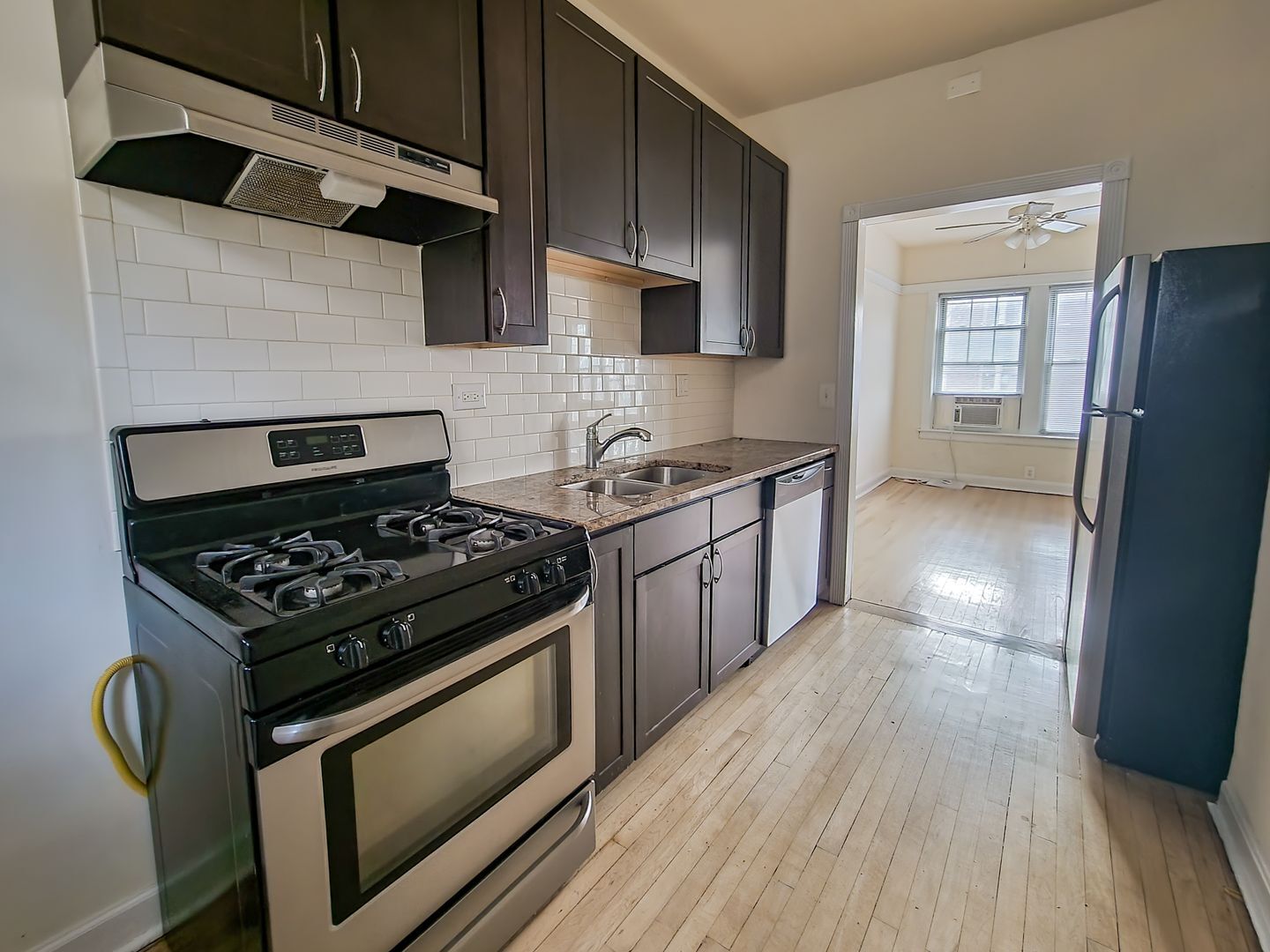 Building Photo - 5103 N Winchester Ave