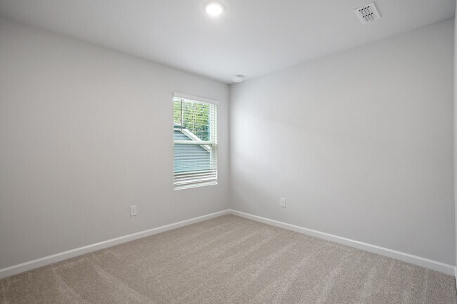 Building Photo - 440 Havannah Rd