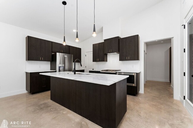 Building Photo - Pre-Leasing Fall of 2026!! Luxury Homes!!