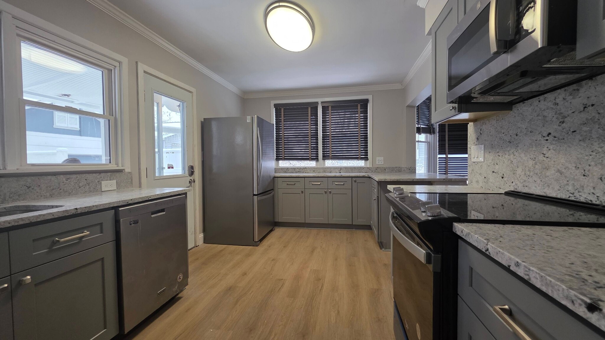 Kitchen - 15 North Ave