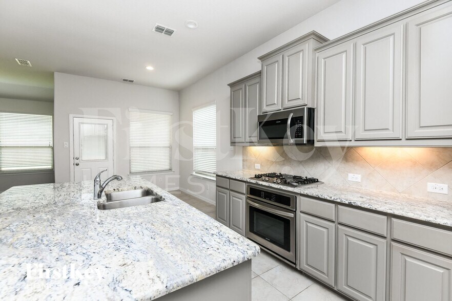 Building Photo - 14824 Brettridge Dr