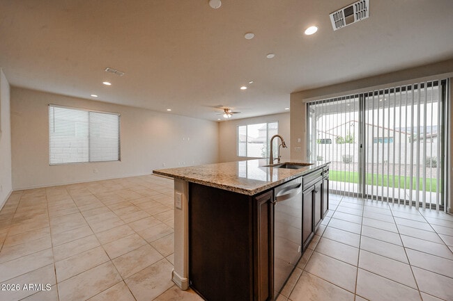 Building Photo - 9009 W San Miguel Ave