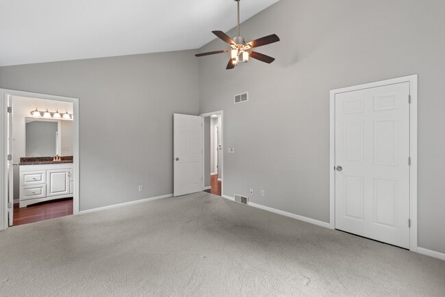 Building Photo - 159 Evergreen Blvd