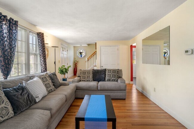 Building Photo - 42 Rockland Ave