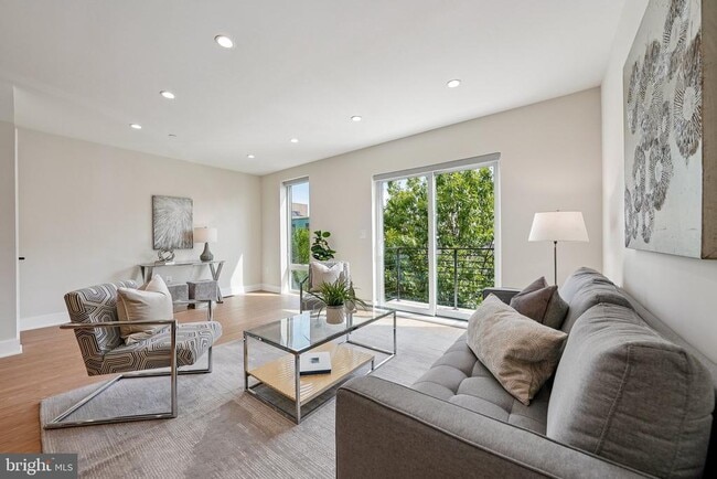 Building Photo - 2134 Wisconsin Ave NW