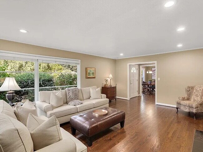 Building Photo - This stunning ranch is sure to please & the gorgeous