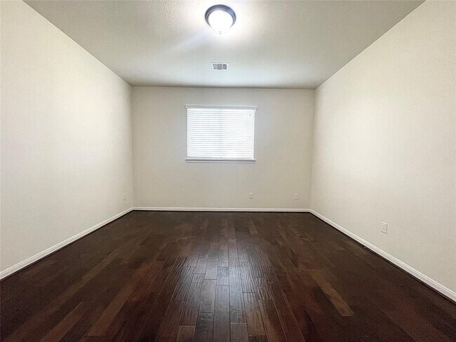 Building Photo - 5366 Blue Mountain Ln