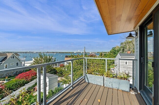 Building Photo - 99 Naugus Ave