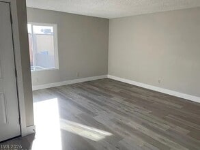Building Photo - 1501 Living Desert Dr