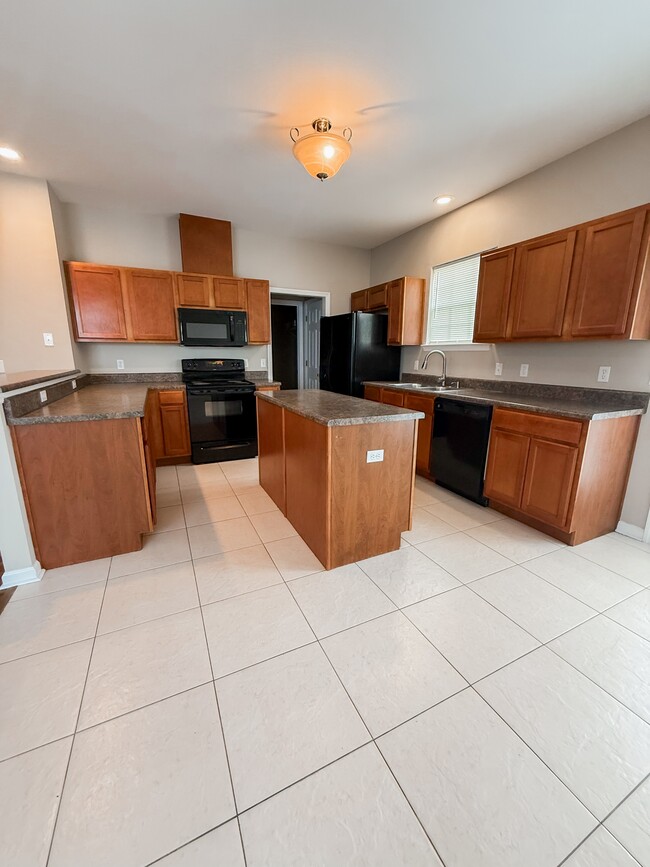 Building Photo - 113 Spokan Trail