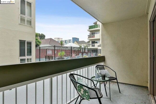 Building Photo - 77 Fairmount Ave