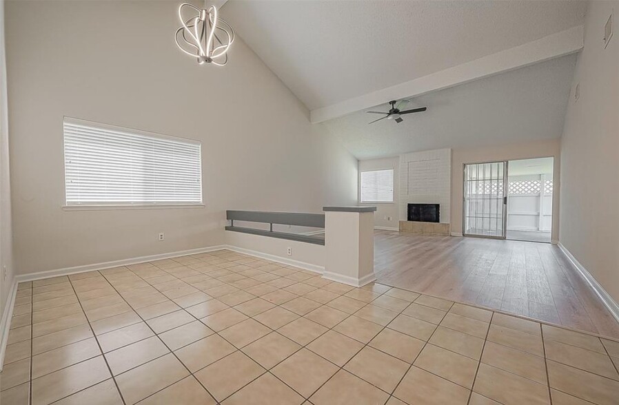 Building Photo - 12423 Tambourine Dr