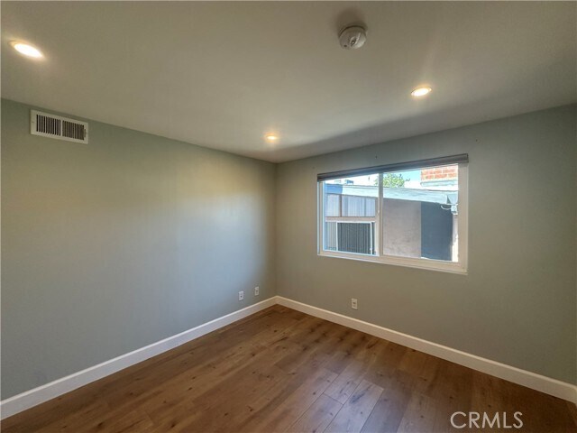 Building Photo - 13508 Moorpark St