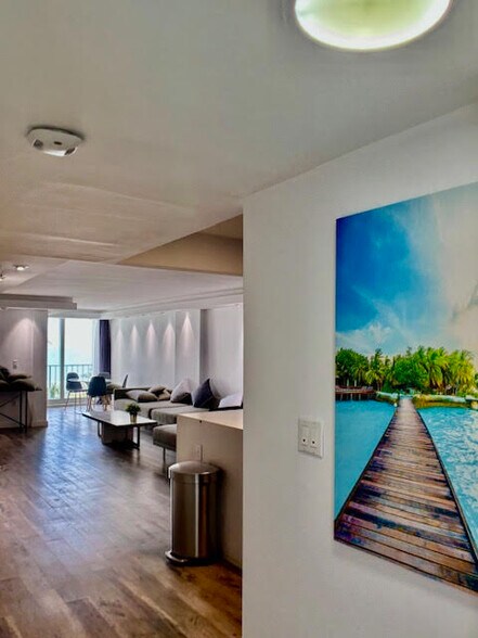 Building Photo - 6450 Collins Ave