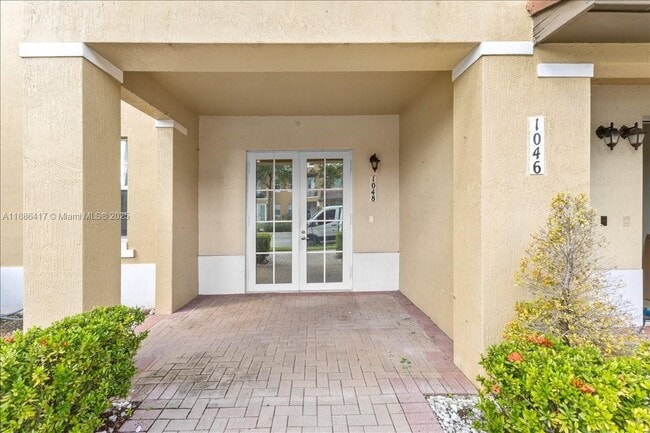 Building Photo - 1048 SW 147th Ave
