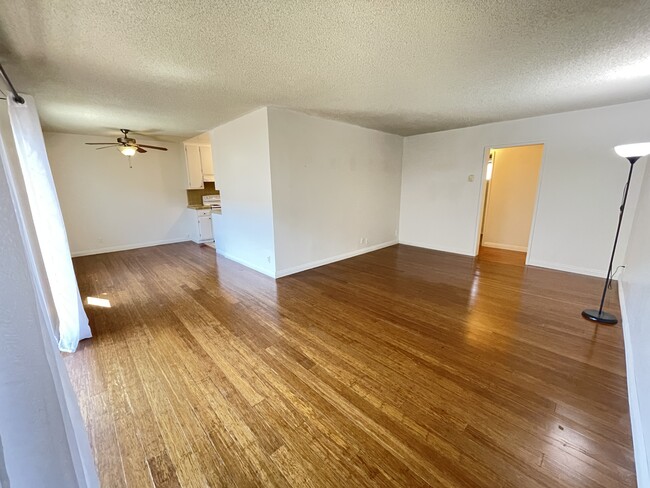 spacious living and dining room 1 - 3813 Huron Ave