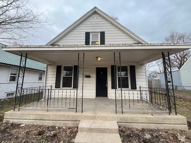 Building Photo - 1353 E Dayton St