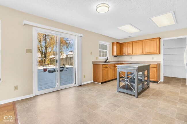 Building Photo - 8818 Browns Valley Ln