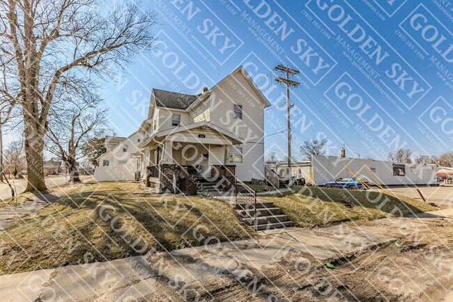 Building Photo - 115 E Willard St