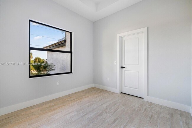 Building Photo - 2709 58th St W