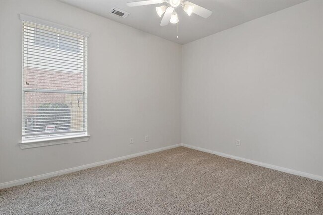 Building Photo - 2126 Fortuna Bella Dr