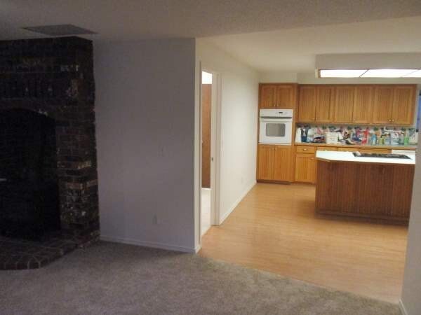 Building Photo - Wonderful 3 Bedroom Rambler in West Park E...