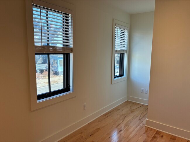 Building Photo - 217 State St