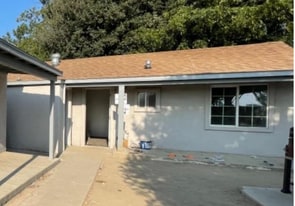Building Photo - 221 School Ave