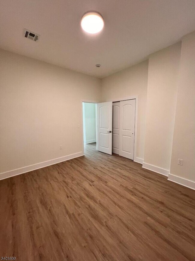 Building Photo - 70 69th St