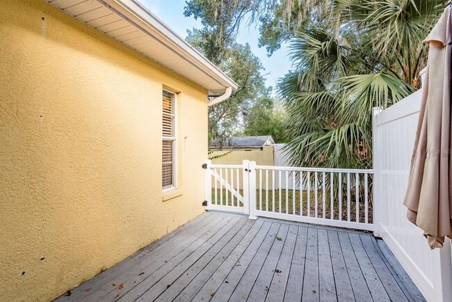 Building Photo - 406 S Bayview Blvd
