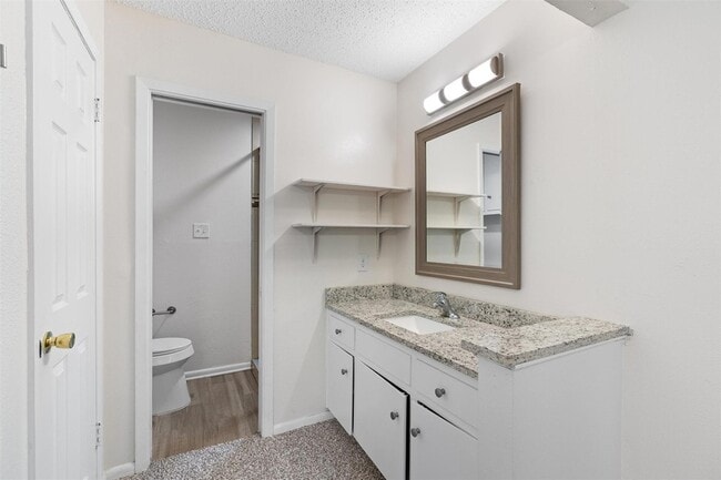 Building Photo - 325 Heartwood Dr
