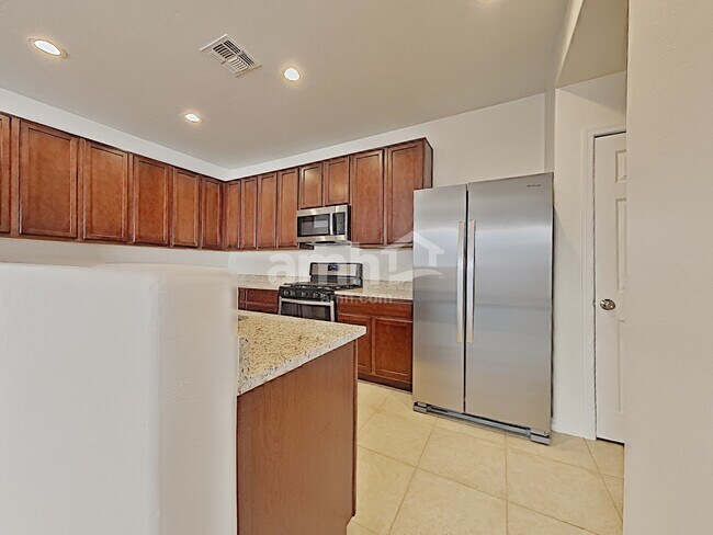 Building Photo - 767 W Paseo Celestial