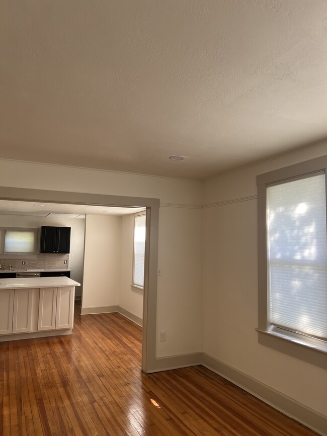 Building Photo - 6507 Interbay Blvd