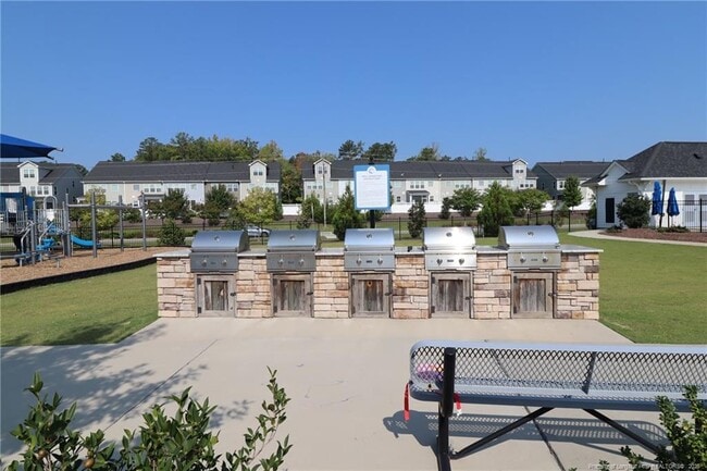 Building Photo - 1245 Russet Ln