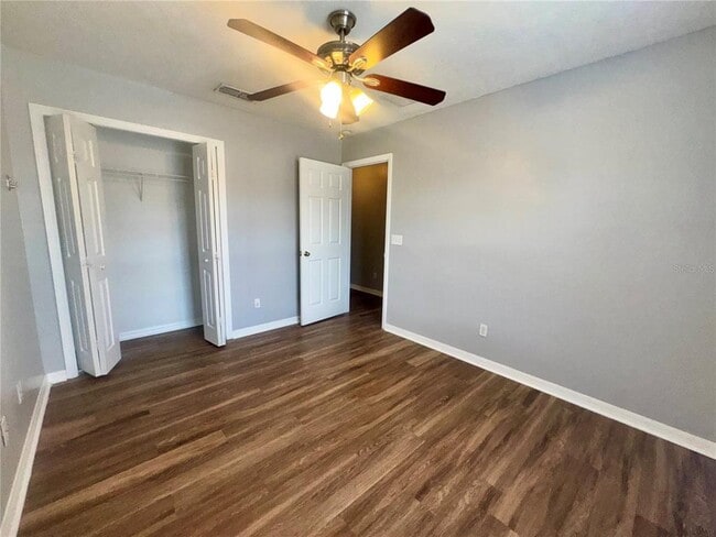 Building Photo - 533 Cresting Oak Cir