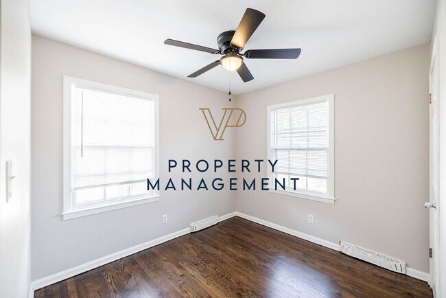 Building Photo - 6643-6645 Floyd St