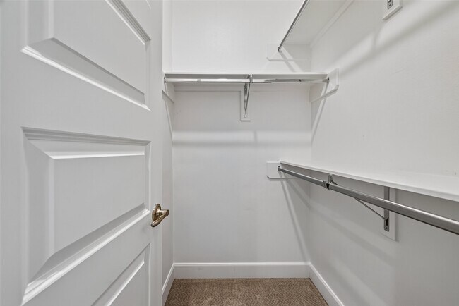 Building Photo - 2812 Grand Fountains Dr