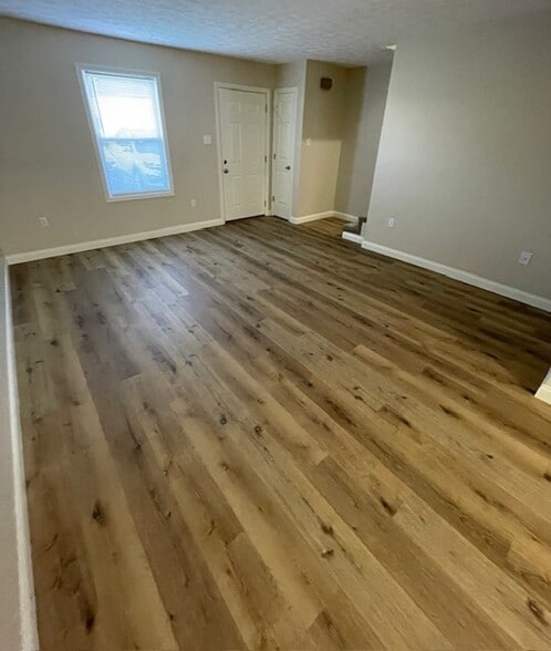 FAMILY ROOM - 108 Morgan St